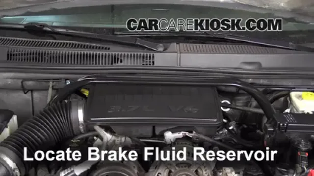 2007 Jeep Grand Cherokee Laredo 3.7L V6 Líquido de frenos Controlar nivel de líquido